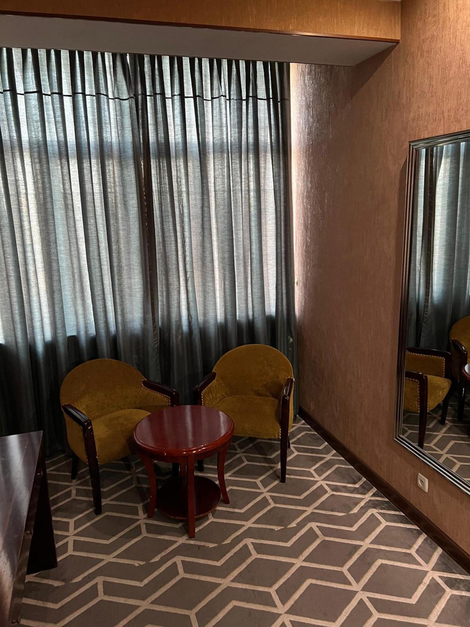 Sary Arka Hotel Shymkent Bagian luar foto