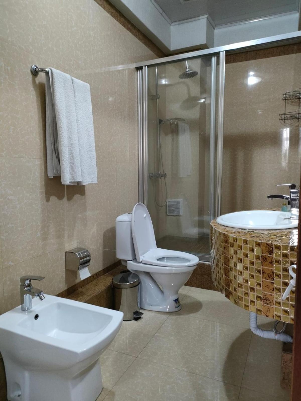Sary Arka Hotel Shymkent Bagian luar foto